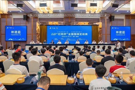 他与主教练西蒙尼以及队友们关系良好。